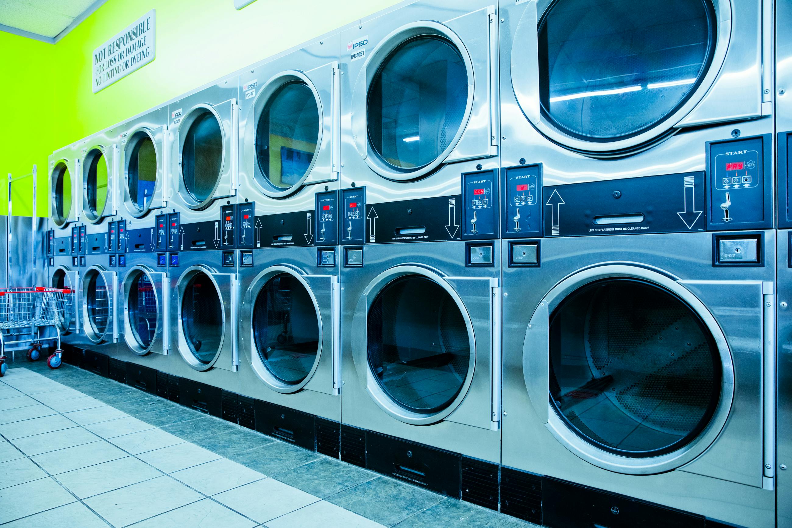 Wash dry fold service